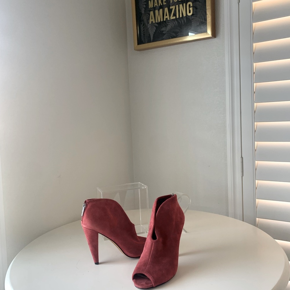 Size 6 1/2 burgundy/reddish suede high heels
